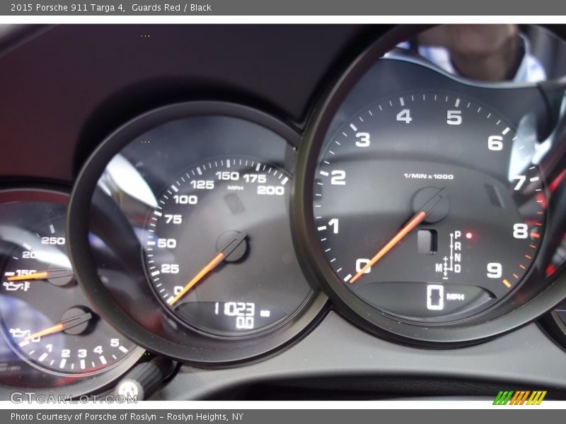 Guards Red / Black 2015 Porsche 911 Targa 4