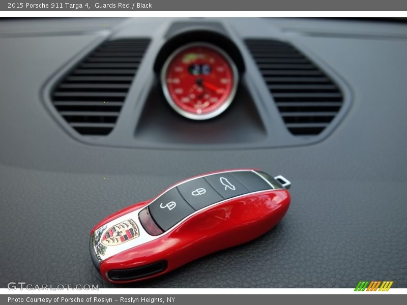 Keys of 2015 911 Targa 4