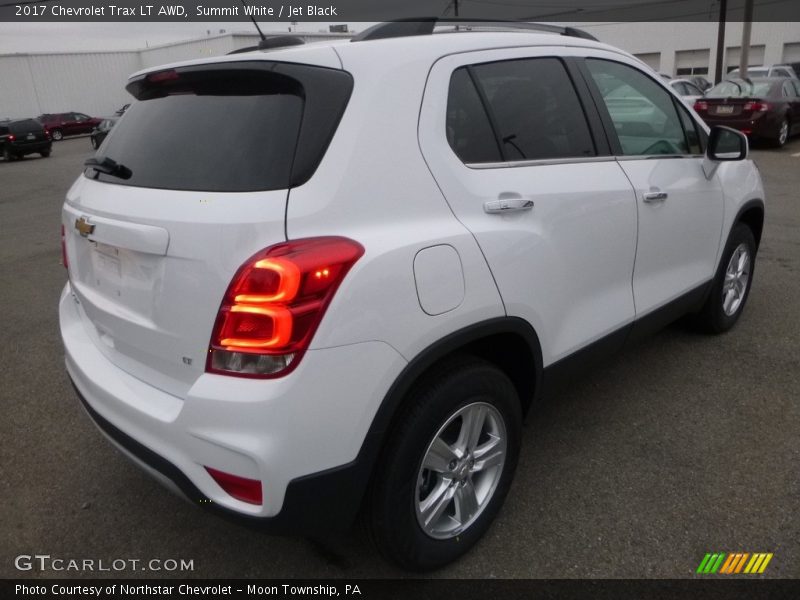 Summit White / Jet Black 2017 Chevrolet Trax LT AWD