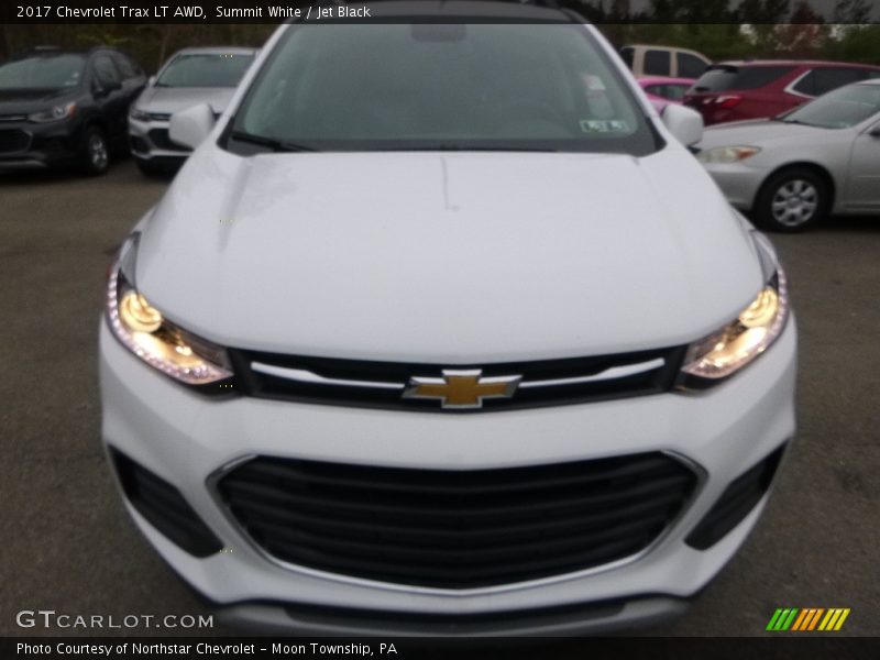 Summit White / Jet Black 2017 Chevrolet Trax LT AWD