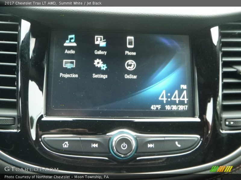 Summit White / Jet Black 2017 Chevrolet Trax LT AWD