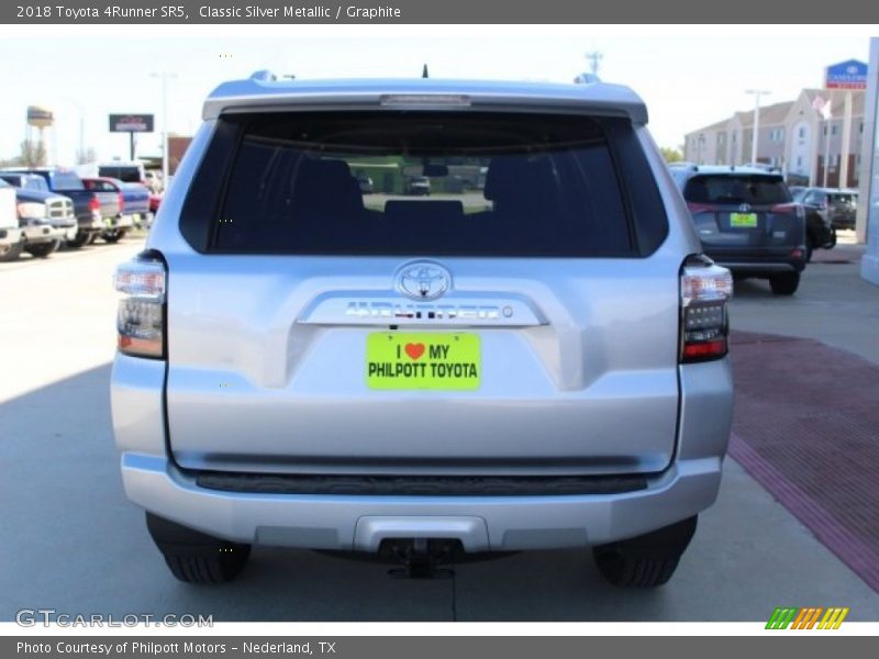 Classic Silver Metallic / Graphite 2018 Toyota 4Runner SR5