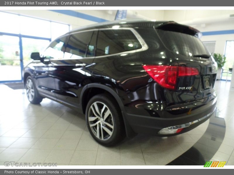 Crystal Black Pearl / Black 2017 Honda Pilot Touring AWD
