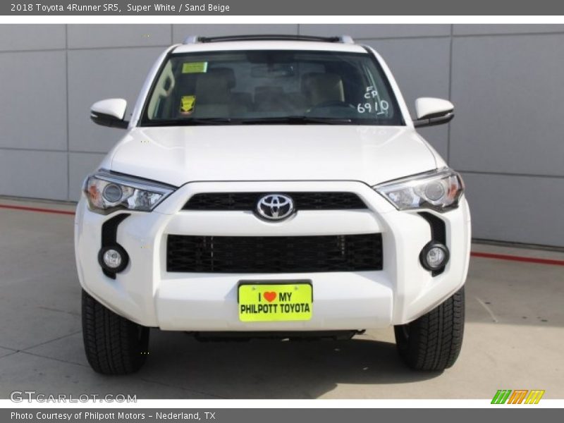 Super White / Sand Beige 2018 Toyota 4Runner SR5