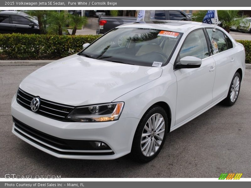 Pure White / Cornsilk Beige 2015 Volkswagen Jetta SE Sedan