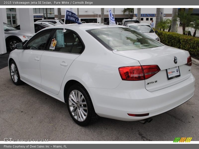 Pure White / Cornsilk Beige 2015 Volkswagen Jetta SE Sedan