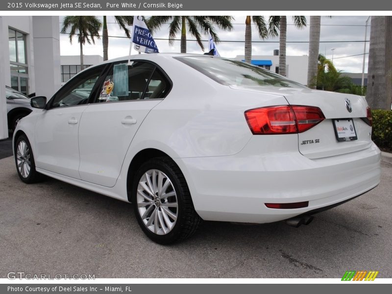 Pure White / Cornsilk Beige 2015 Volkswagen Jetta SE Sedan