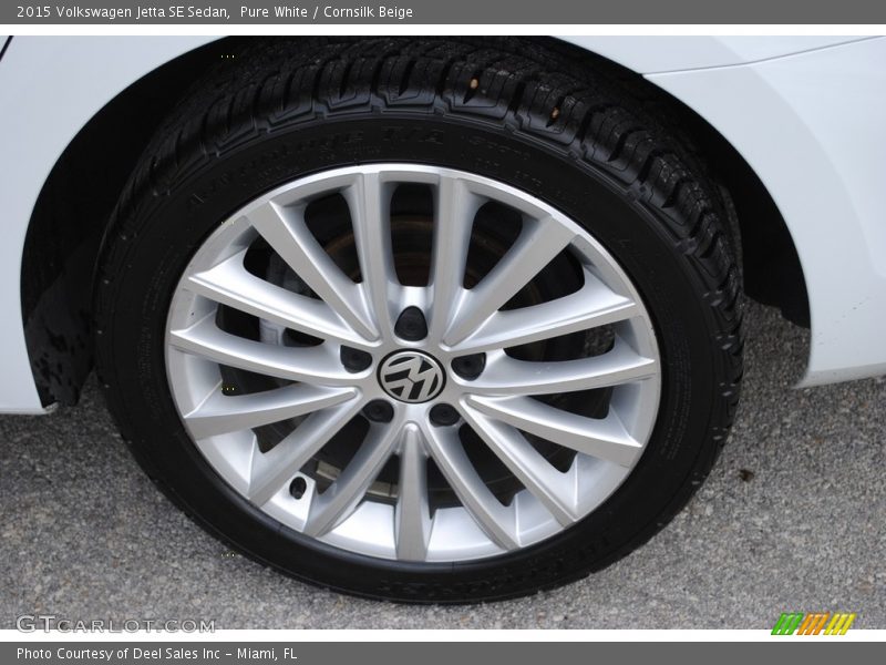 Pure White / Cornsilk Beige 2015 Volkswagen Jetta SE Sedan