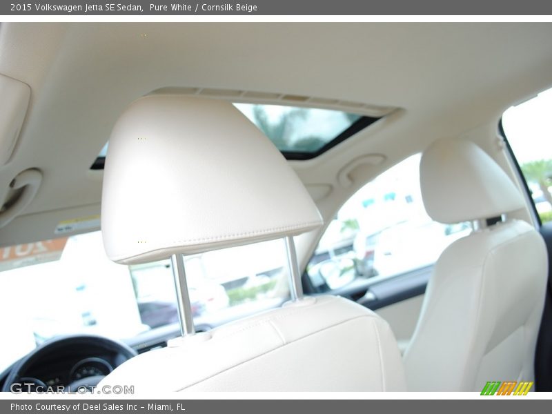 Pure White / Cornsilk Beige 2015 Volkswagen Jetta SE Sedan