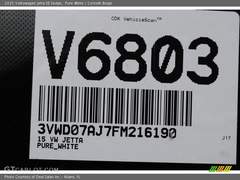 Pure White / Cornsilk Beige 2015 Volkswagen Jetta SE Sedan