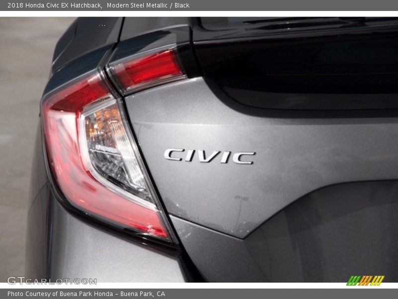 Modern Steel Metallic / Black 2018 Honda Civic EX Hatchback