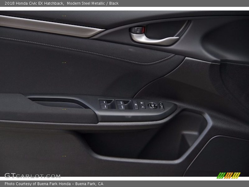 Modern Steel Metallic / Black 2018 Honda Civic EX Hatchback