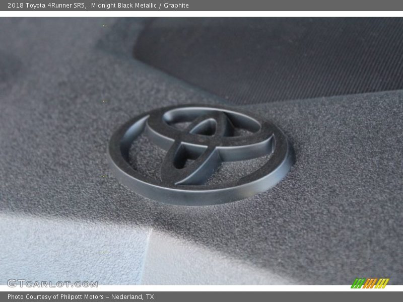 Midnight Black Metallic / Graphite 2018 Toyota 4Runner SR5