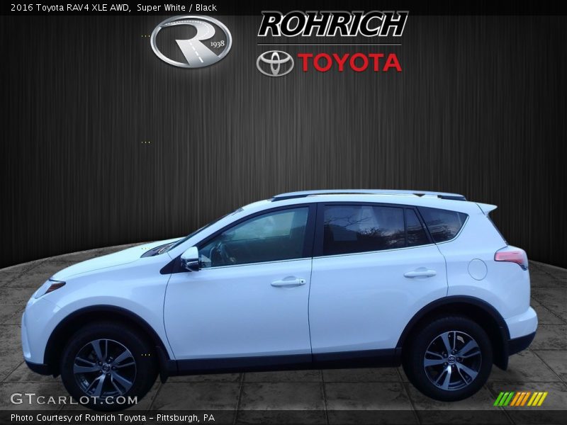 Super White / Black 2016 Toyota RAV4 XLE AWD