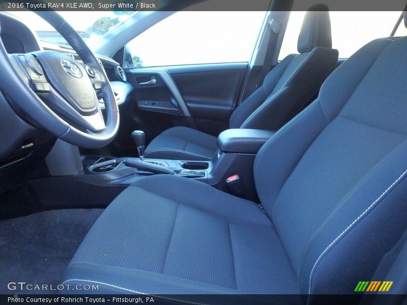 Super White / Black 2016 Toyota RAV4 XLE AWD