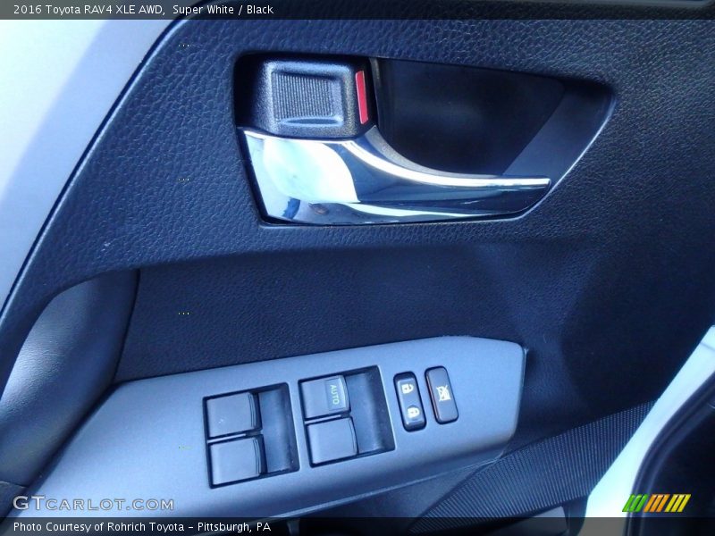 Super White / Black 2016 Toyota RAV4 XLE AWD