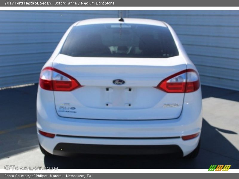 Oxford White / Medium Light Stone 2017 Ford Fiesta SE Sedan