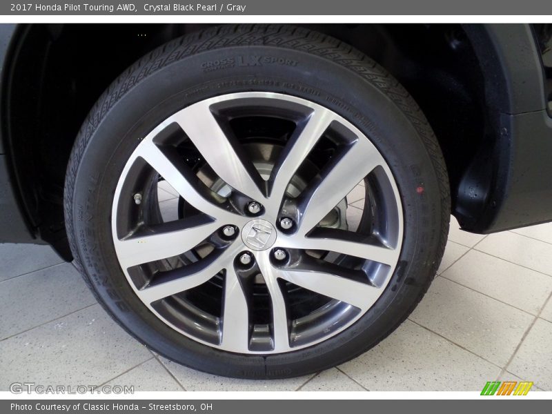 Crystal Black Pearl / Gray 2017 Honda Pilot Touring AWD