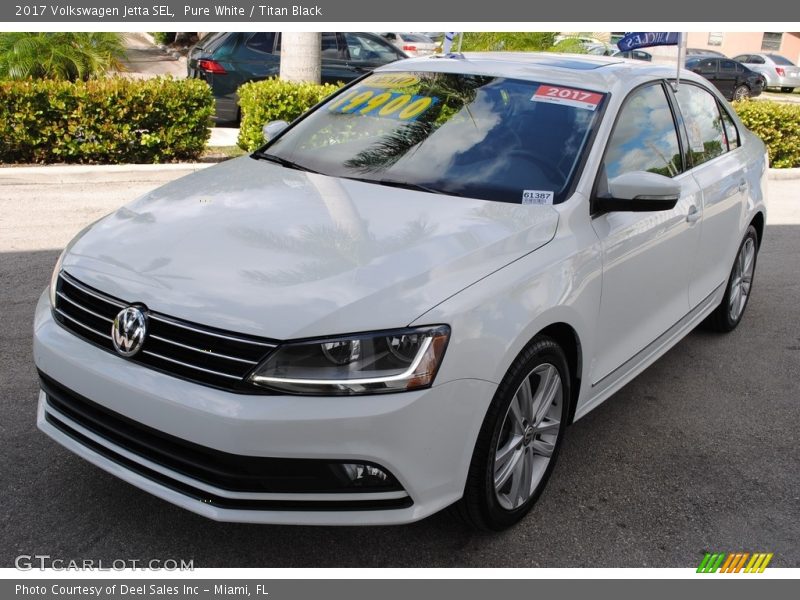 Pure White / Titan Black 2017 Volkswagen Jetta SEL