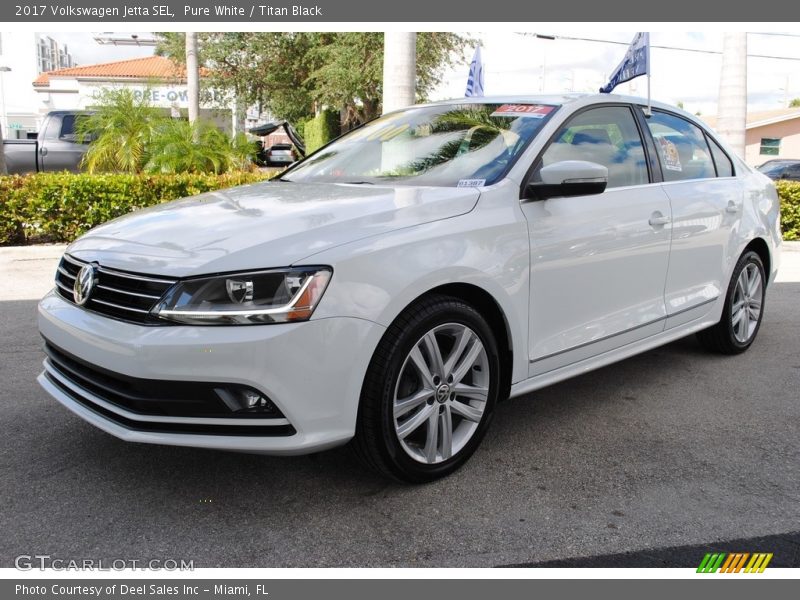 Pure White / Titan Black 2017 Volkswagen Jetta SEL