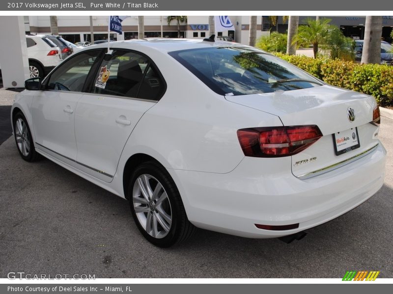 Pure White / Titan Black 2017 Volkswagen Jetta SEL