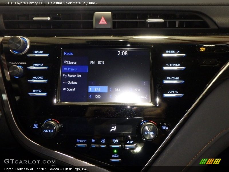 Celestial Silver Metallic / Black 2018 Toyota Camry XLE