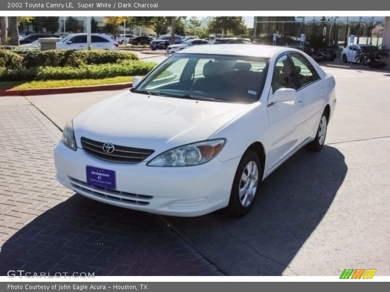 Super White / Dark Charcoal 2002 Toyota Camry LE