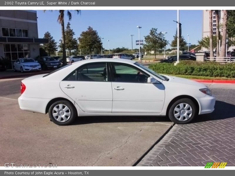 Super White / Dark Charcoal 2002 Toyota Camry LE