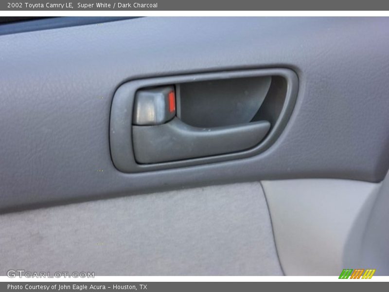 Super White / Dark Charcoal 2002 Toyota Camry LE