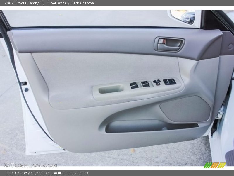 Super White / Dark Charcoal 2002 Toyota Camry LE