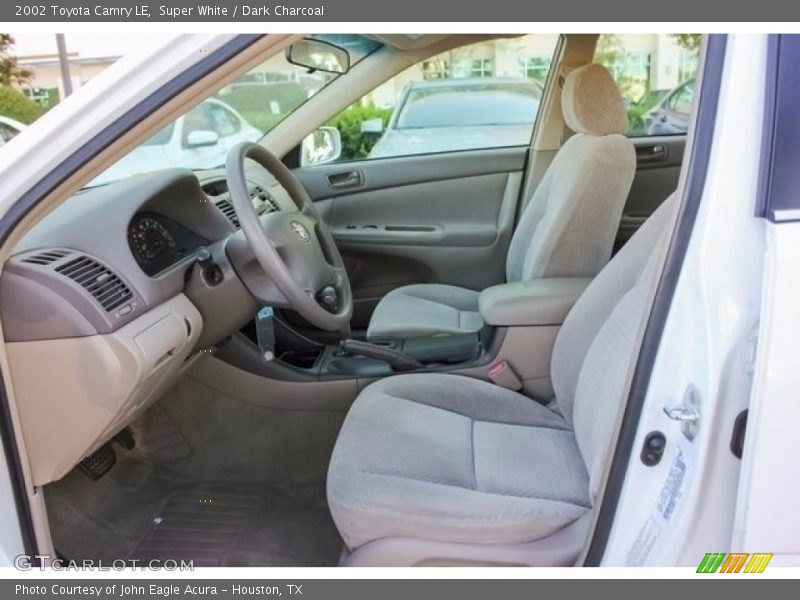 Super White / Dark Charcoal 2002 Toyota Camry LE