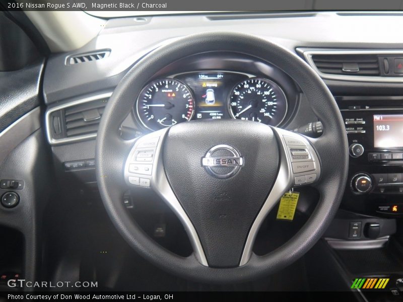 Magnetic Black / Charcoal 2016 Nissan Rogue S AWD