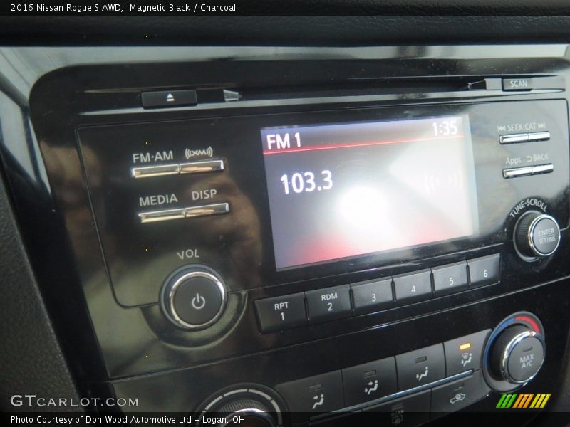 Magnetic Black / Charcoal 2016 Nissan Rogue S AWD