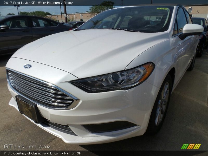 White Platinum / Ebony 2017 Ford Fusion SE