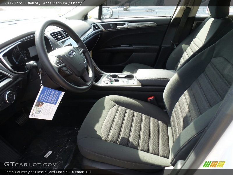 White Platinum / Ebony 2017 Ford Fusion SE