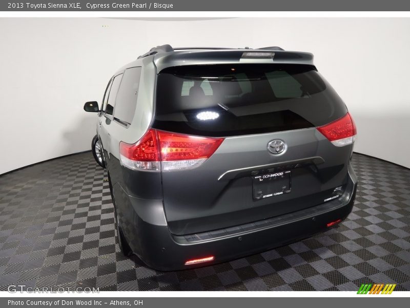Cypress Green Pearl / Bisque 2013 Toyota Sienna XLE