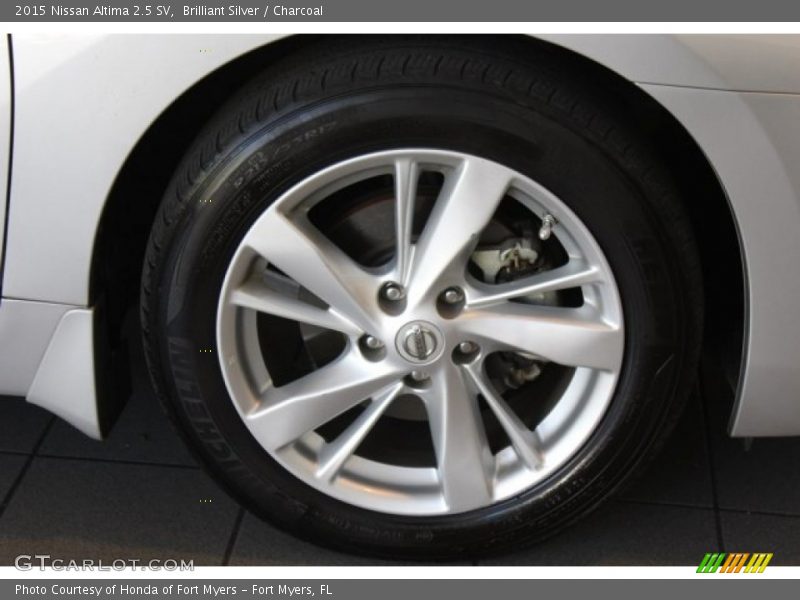 Brilliant Silver / Charcoal 2015 Nissan Altima 2.5 SV