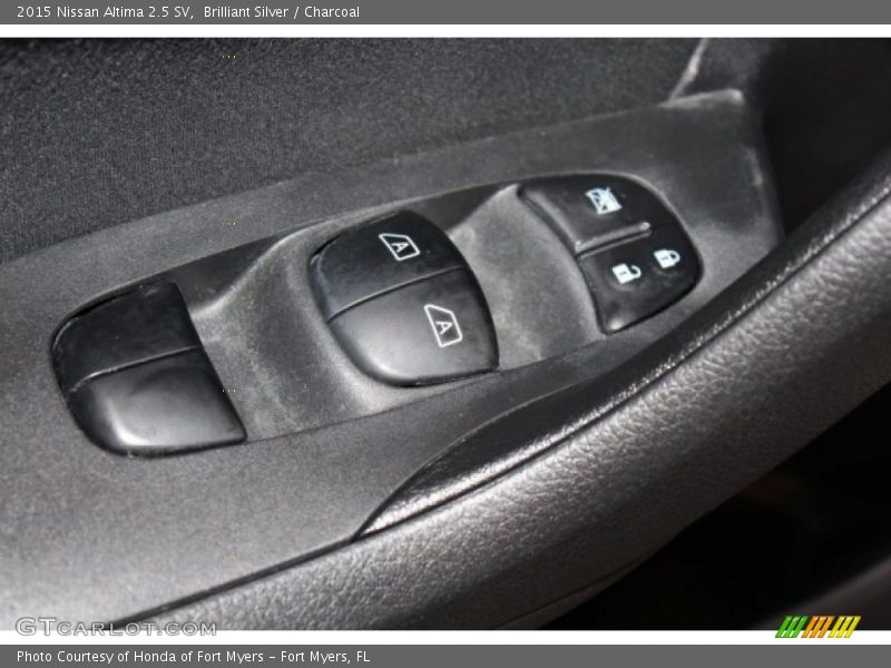 Brilliant Silver / Charcoal 2015 Nissan Altima 2.5 SV