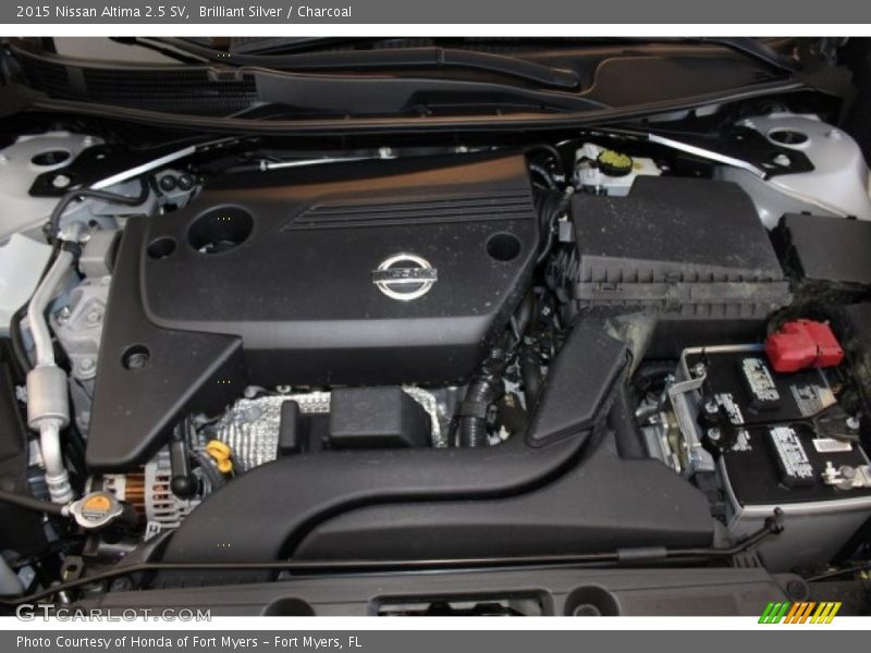 Brilliant Silver / Charcoal 2015 Nissan Altima 2.5 SV