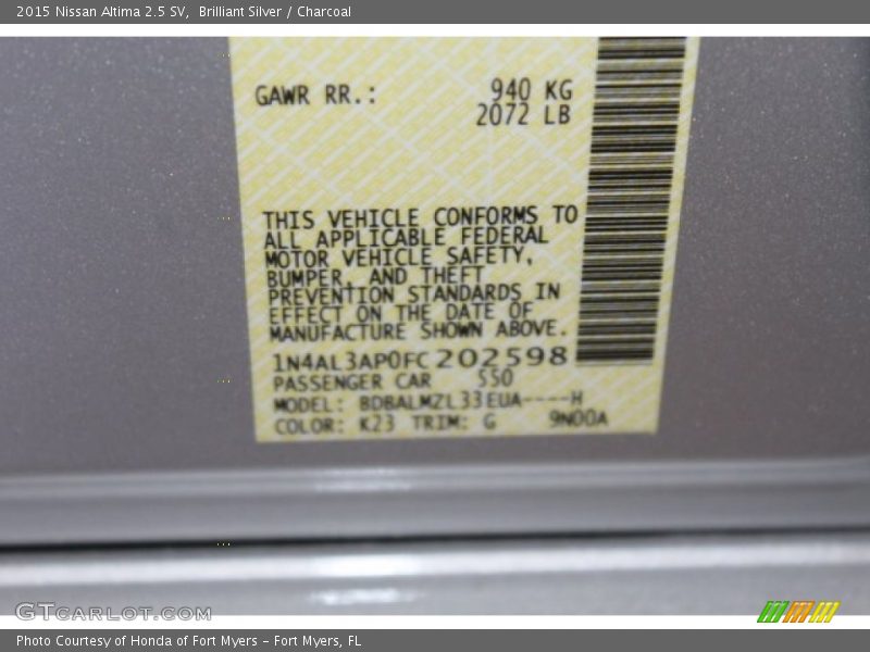 Brilliant Silver / Charcoal 2015 Nissan Altima 2.5 SV