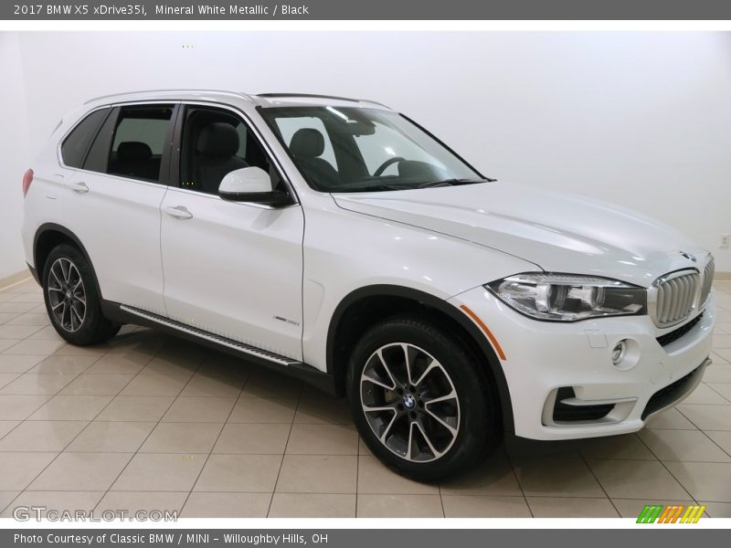 Mineral White Metallic / Black 2017 BMW X5 xDrive35i