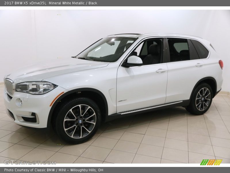 Mineral White Metallic / Black 2017 BMW X5 xDrive35i