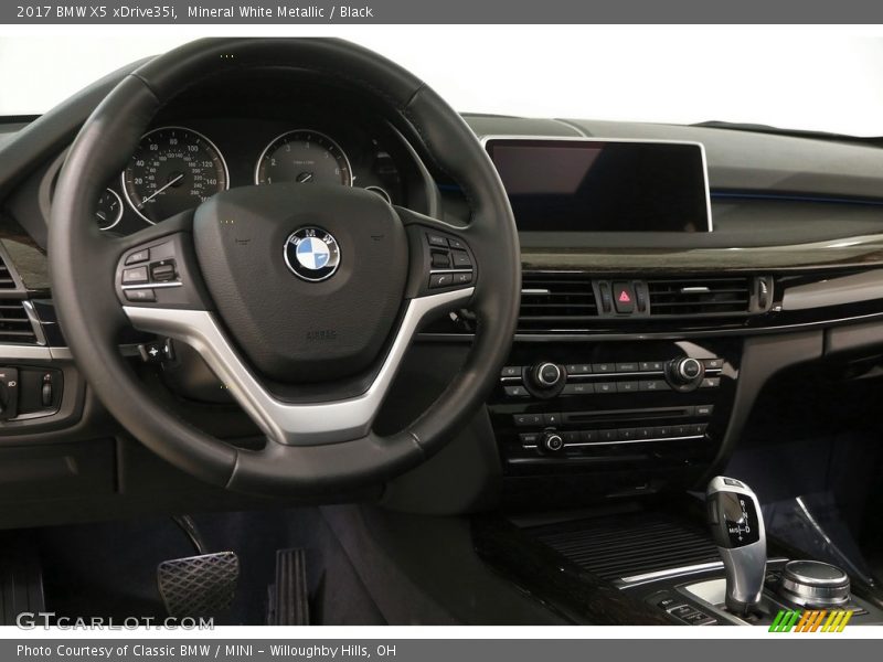 Mineral White Metallic / Black 2017 BMW X5 xDrive35i