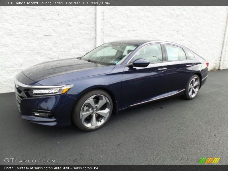 Front 3/4 View of 2018 Accord Touring Sedan