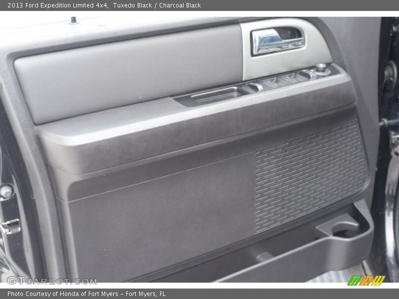 Tuxedo Black / Charcoal Black 2013 Ford Expedition Limited 4x4