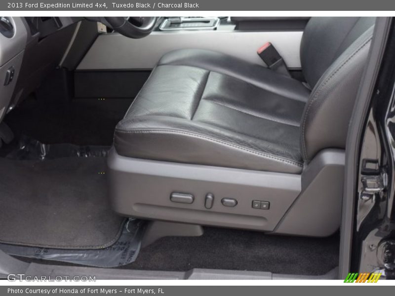 Tuxedo Black / Charcoal Black 2013 Ford Expedition Limited 4x4