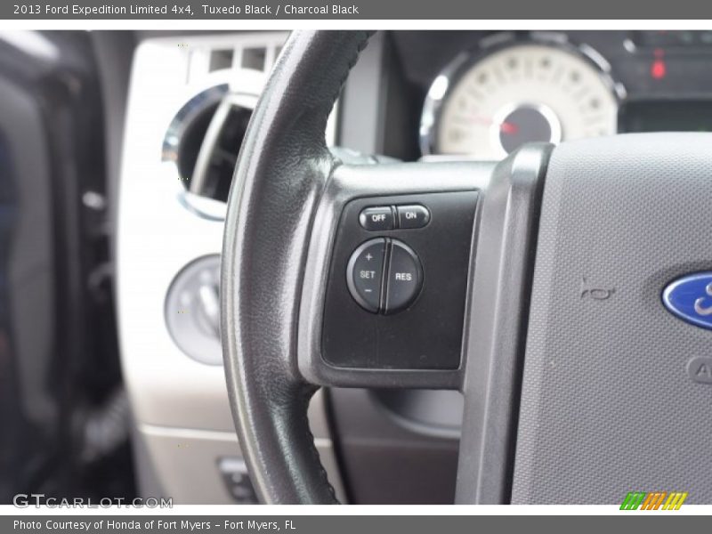 Tuxedo Black / Charcoal Black 2013 Ford Expedition Limited 4x4