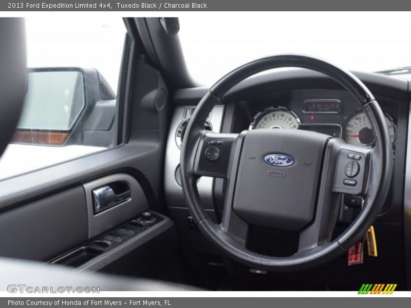 Tuxedo Black / Charcoal Black 2013 Ford Expedition Limited 4x4