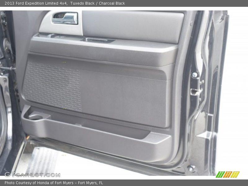 Tuxedo Black / Charcoal Black 2013 Ford Expedition Limited 4x4