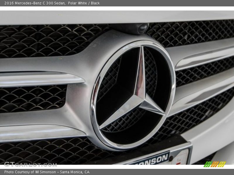 Polar White / Black 2016 Mercedes-Benz C 300 Sedan